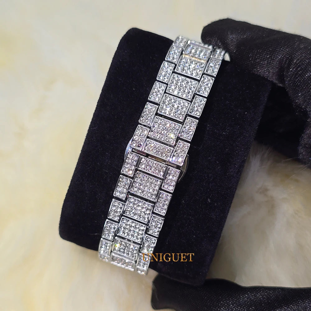 Elegant Women's Watch Pink Small Dial Fashion Dresses Diamond Watch For Ladies Luxury BlingBling Iced Mini Wristwatches Gift